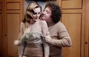 XXX உட்மேன் தோராயமாக ஒரு அழகா மற்றும் கழுதை