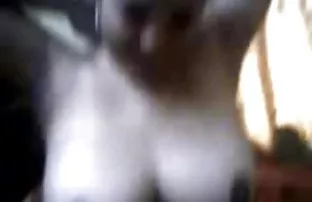 XXX ஜெர்மனியைச் சேர்ந்த இளம் காலடி வீட்டுக்காப்பாளர் நில உரிமையாளரால் பிடிக்கப்படுகிறார்