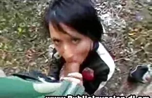 XXX பெண் மேலே நடந்தாள்