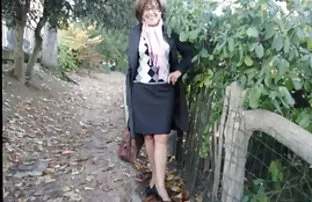 XXX நெடுஞ்சாலையில் உடைந்த காரை பழுதுபார்த்த தனது மீட்பருக்கு நாஸ்தியா நன்றி தெரிவித்தார்