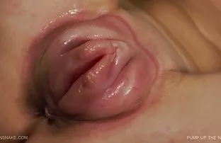 XXX ஜூசி திருமணமான பெண்ணுக்கு ஒரு காதலன் கிடைத்தது