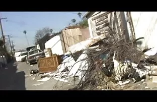 XXX பழுதுபார்ப்பவர்களுக்கு தன்னைக் கொடுத்தார்