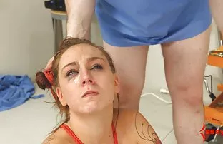 XXX புள்ளியில் ஒரு டில்டோவை ஒட்டுகிறது