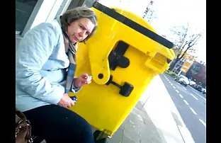 XXX அவர் ஒரு இயக்குனராக தன்னை அறிமுகப்படுத்திக் கொண்டார் மற்றும் நடிப்பில் பங்கேற்க முன்வந்தார்