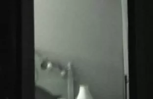 XXX ஊரின் புறநகரில் ஒரு பெண்ணைப் பிடிக்கவும்