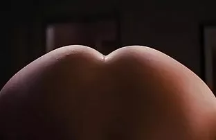 XXX அவளது பொங்கி எழும் காமத்தை திருப்திப்படுத்தினாள்