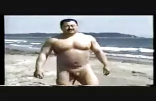 XXX பையன் சிவப்பு ஹேர்டு பெண்ணை கருப்பு காலுறைகளில் விரைகிறான்