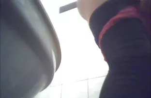 XXX ஜெர்மனியைச் சேர்ந்த தம்பதியினர் மாறும் அறையில் செக்ஸ்