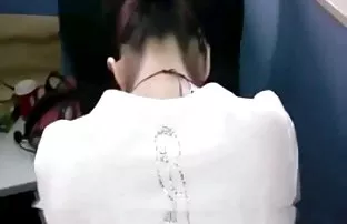 XXX பெண் சில நேரங்களில் பைத்தியக்காரத்தனமான துஷ்பிரயோகம் மற்றும் காட்டு செக்ஸ் களியாட்டத்தை விரும்புகிறார்