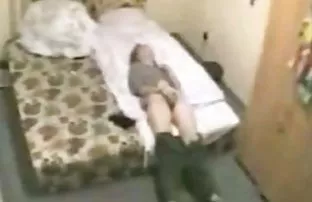 XXX சாண்டா தொப்பிகளில் ஒன்பது ஓரினச் சேர்க்கையாளர்கள் மற்றும் ஒரு எல்ஃப்