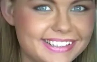 XXX ஸ்பானியார்ட் வாசிப்பிலிருந்து திசைதிருப்பாமல் ஃபக்ஸ்