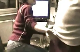 XXX அது ஒரு கன்னியைப் போல உடைகிறது