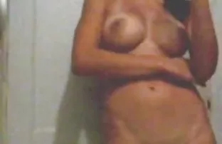 XXX இயக்குனர் மோனிக் அலெக்சாண்டர் ஒரு நல்ல உதவியாளருடன் முனகினார்