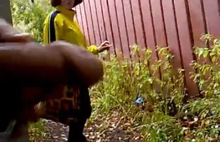 XXX ஒரு குஞ்சை உறிஞ்சிய அந்த பெண், குதிரையின் மீது ஏறி, தனது ஈரமான மிங்கை ஒட்டிக்கொண்டிருக்கும் பங்கு மீது நனைத்தாள்