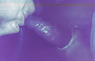 XXX ஷவரில் தோழிகளுடன் சூடான கவர்ச்சியான காட்சி