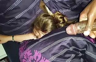 XXX நாட்டில் ஒரு இளம் பெண்ணின் சிறந்த அமெச்சூர் தனி