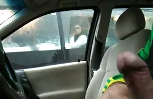 XXX மூன்று மாணவர்கள் ஒரு நாட்டு கிராமத்தில் தோழர்களுடன் ஓய்வெடுக்கிறார்கள்