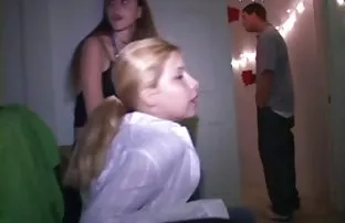 XXX இரண்டு விளையாட்டு வீரர்கள் மற்றும் குடிசை