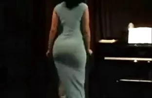 XXX ஒரு சிறிய பையனுடன் ச una னாவில் ஃபக்ஸ்