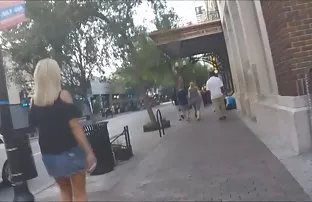 XXX பாலினத்திற்காக பதக்கத்தில் ஊசலாடுகிறது