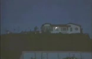 XXX இளம் பெண் உண்மையில் விரும்பினாள்