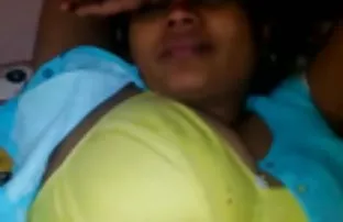 XXX மூன்று இளம் ஸ்லட்ஸ் ஒரு ஃபக் ஏற்பாடு