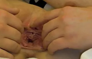 XXX ஆசிரியர் கடன் வாங்கத் தயாராக உள்ளார்