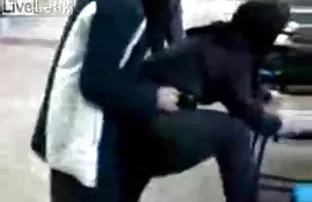 XXX சுவர் வழியாக