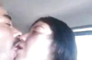 XXX ஒரு விஸ்கர் மாமாவுடன் இளம்