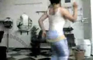 XXX நான் என் கழுதையை கடைசியில் தடவி துளைக்குள் விட்டேன்