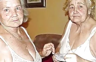 XXX மோனிகா இசபெல்லாவை முறைத்துப் பார்க்கிறாள்