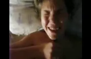 XXX ஒரு கன்னத்தை எடுத்து, ஒரு புண்டை கொடுக்கிறது