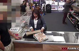 XXX உறுப்பினர் எவ்வளவு கஷ்டப்பட்டாலும், அவர் பின்னர் எழுந்திருக்கவில்லை