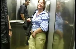 XXX சூடான ரஷ்ய குஞ்சுகளுடன் வீட்டுவசதி