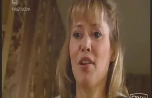 XXX அனிதா ஸ்பார்க்கிள் இரண்டு பசியுள்ள ஆண்களுடன் பற்றவைக்கிறார்