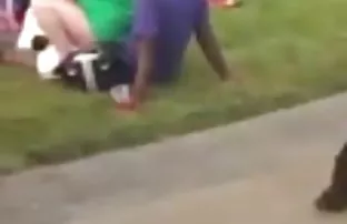 XXX ஒரு இளம் லத்தீன் டிரான்ஸிலிருந்து தனி வீடியோ