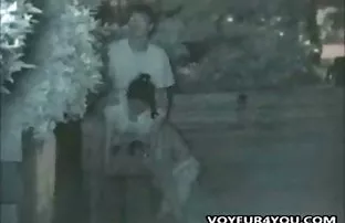 XXX இளம் வெளியில்