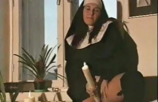 XXX ஒரு மனிதன் மனைவியுடன் தடுமாறினான்