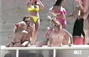 XXX ஒரு அரபு பையன் தனது அமைதியற்ற துளைக்கு சாதகமாக பயன்படுத்த அனுமதித்தார்