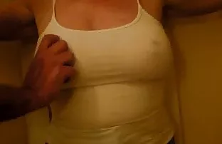 XXX நாஸ்தியாவுக்கு ஆழ்ந்த தொண்டை உள்ளது