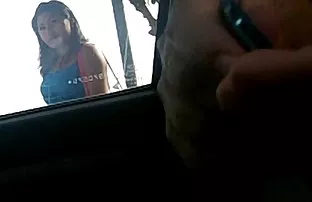 XXX இரண்டு இளம் மாடல்கள் ஒருவருக்கொருவர் புண்டையை நக்குகின்றன