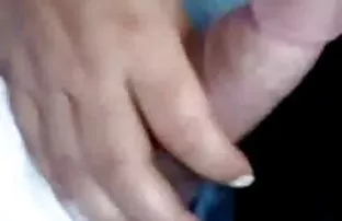 XXX பங்குதாரர் திறமையாக பலவீனமான கொழுப்பு புண்டை கியாரா கோலை ஒரு தடிமனான டிக் மூலம் பிடிக்கிறார்