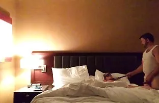 XXX அழகான இருண்ட நிறமுள்ள பெண் டிரான்ஸின் மனதில் இறந்தார்