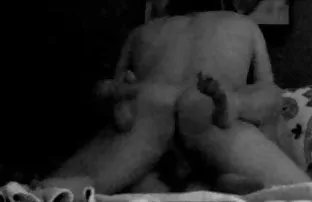 XXX நான் என் கணவரின் கருவியின் மேல் அமர்ந்தேன்