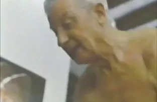 XXX லியுப்காவும் ரோமாவும் அறையில் விழுந்தனர்